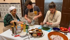 Autentyczne Marokańskie Warsztaty Gotowania: Tajemnice Tajine i Herbacianej Minty